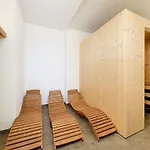 木屋 In Near Slopes