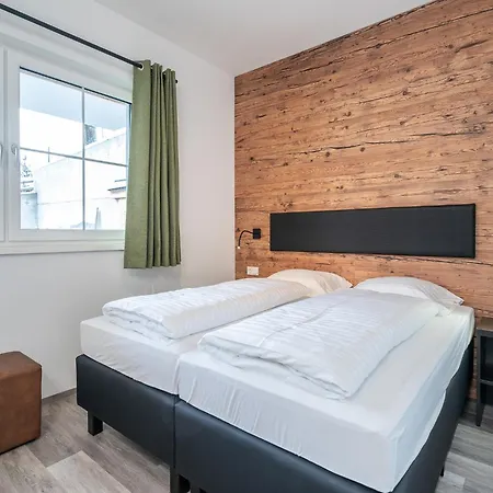 In Near Slopes * Alpendorf (Salzburg)